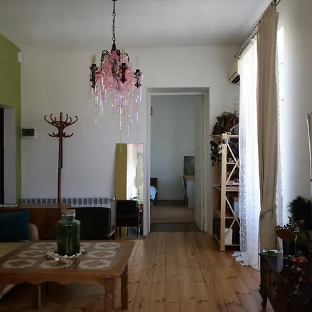 затишна в центрі одеси на караванського Appartement Odessa