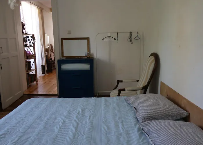 затишна в центрі одеси на караванського