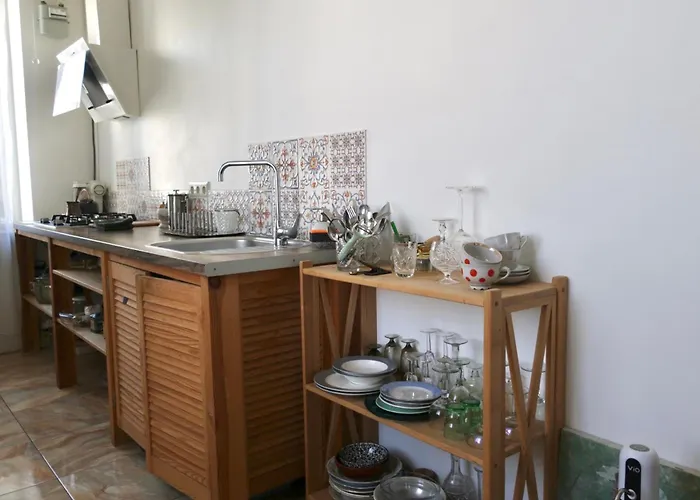 затишна в центрі одеси на караванського