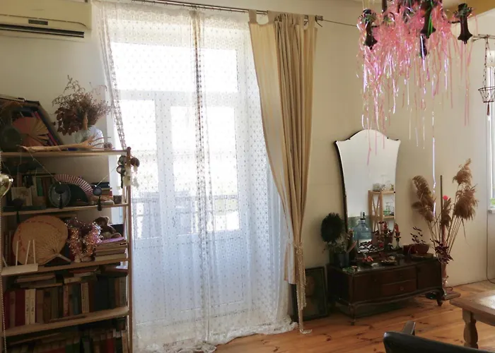 затишна в центрі одеси на караванського Odessa