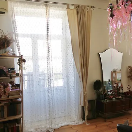 затишна в центрі одеси на караванського Odessa